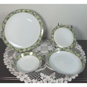 4 Pc Setting Mikasa Marianne Dinnerware Floral Daisy Green White Silver Trim